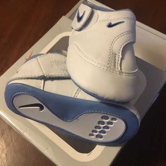 soft sole nike baby shoes
